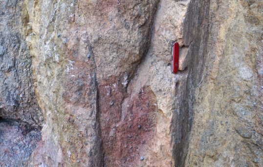 Multiple fault surfaces (vertical)